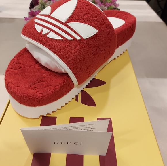 Gucci x Adidas Slides - Picture 3 of 8